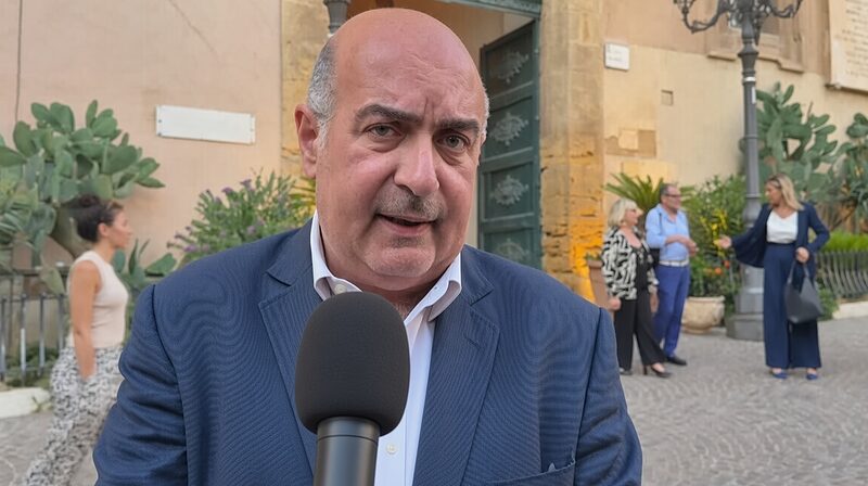 L'assessore Riccobene quando fa la pipì non tira l'acqua: è questo il nuovo corso dell'Amministrazione?